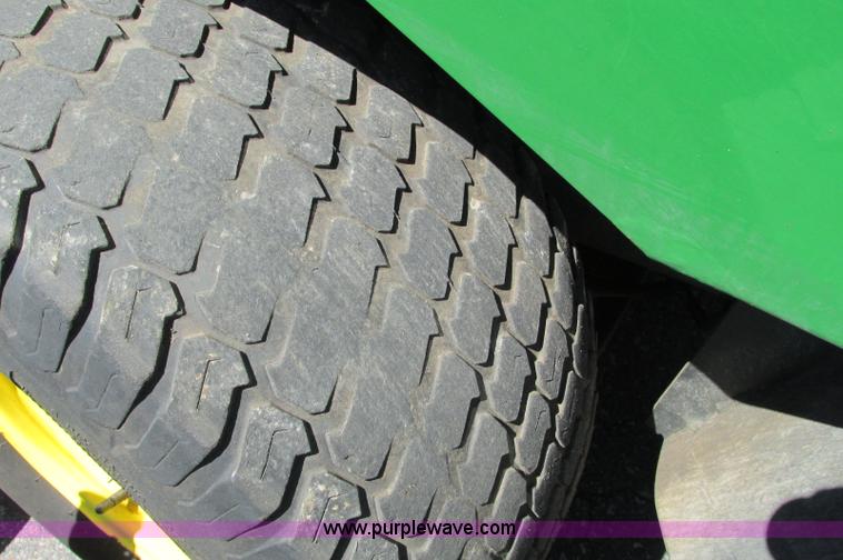 image for item E5140 2006 John Deere 1600 Turbo Series 2 lawn mower