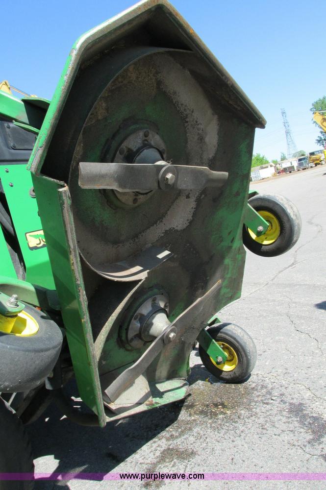 image for item E5140 2006 John Deere 1600 Turbo Series 2 lawn mower
