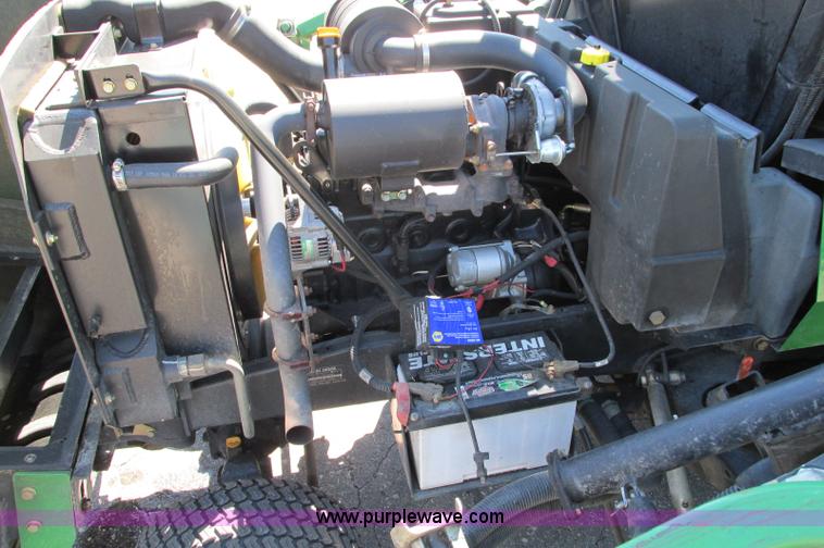 image for item E5140 2006 John Deere 1600 Turbo Series 2 lawn mower