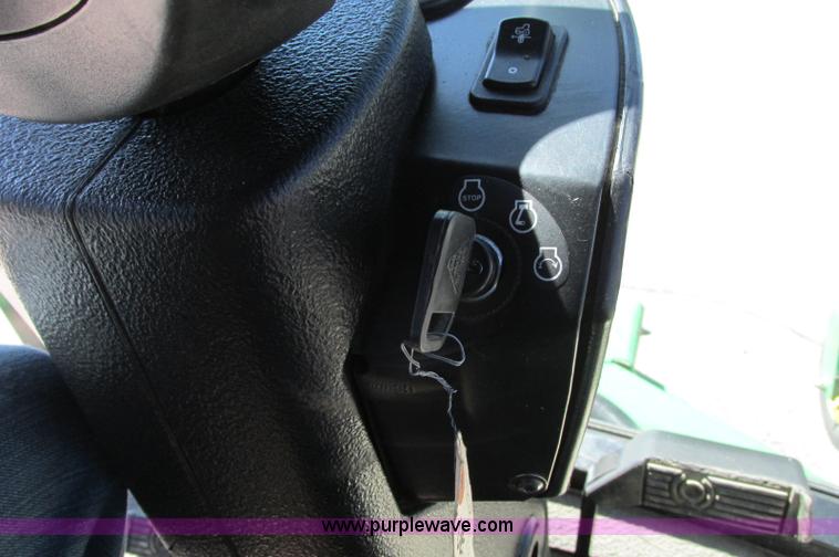 image for item E5140 2006 John Deere 1600 Turbo Series 2 lawn mower