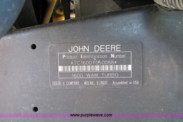 image for item E5140 2006 John Deere 1600 Turbo Series 2 lawn mower