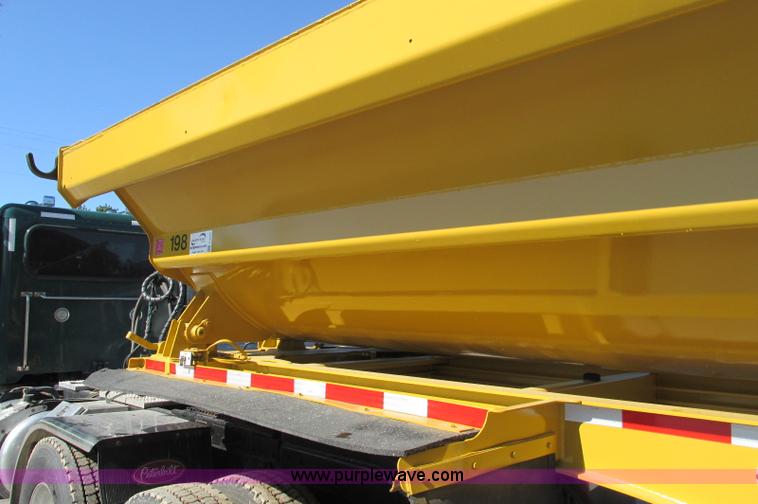 image for item E5141 2000 Trail King 39' side dump trailer