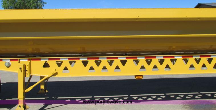 image for item E5141 2000 Trail King 39' side dump trailer