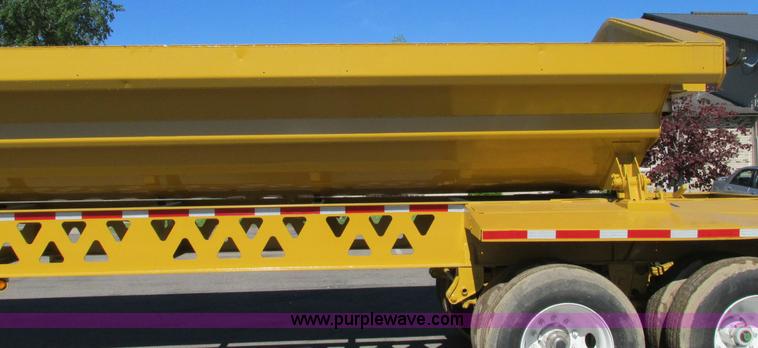 image for item E5141 2000 Trail King 39' side dump trailer