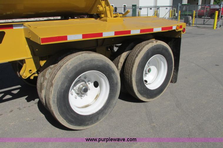 image for item E5141 2000 Trail King 39' side dump trailer