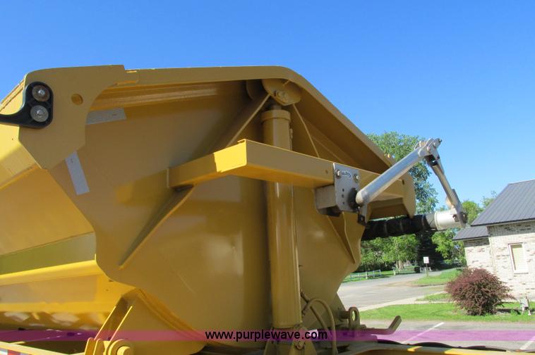 image for item E5141 2000 Trail King 39' side dump trailer