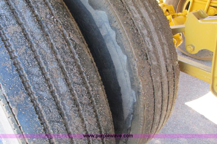 image for item E5141 2000 Trail King 39' side dump trailer