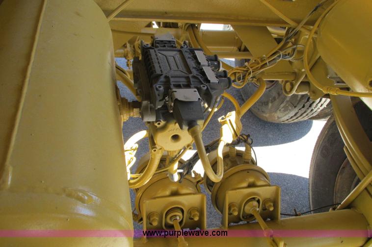 image for item E5141 2000 Trail King 39' side dump trailer