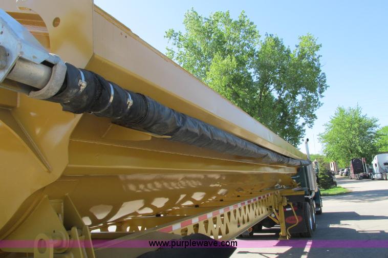 image for item E5141 2000 Trail King 39' side dump trailer