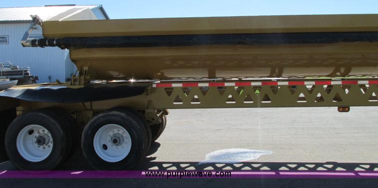 image for item E5141 2000 Trail King 39' side dump trailer