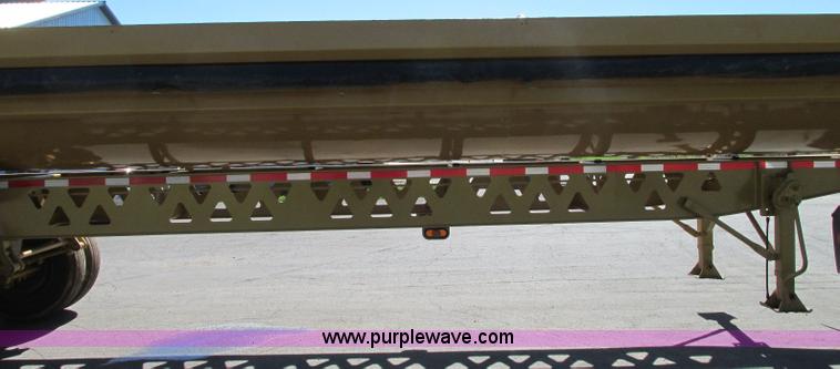 image for item E5141 2000 Trail King 39' side dump trailer