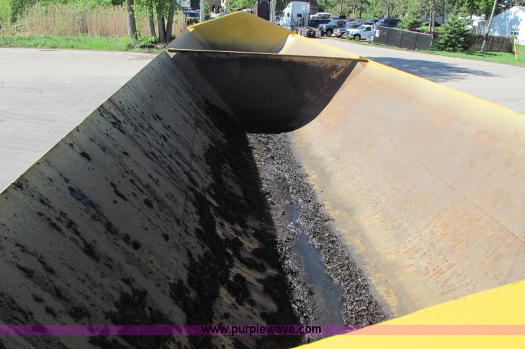 image for item E5141 2000 Trail King 39' side dump trailer