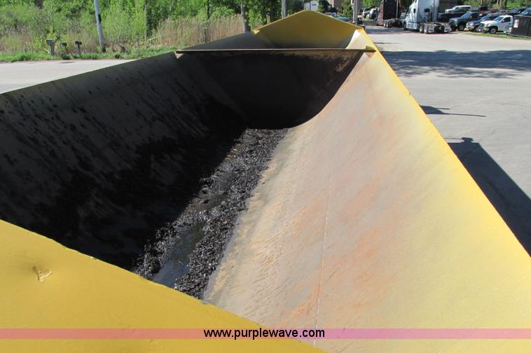 image for item E5141 2000 Trail King 39' side dump trailer