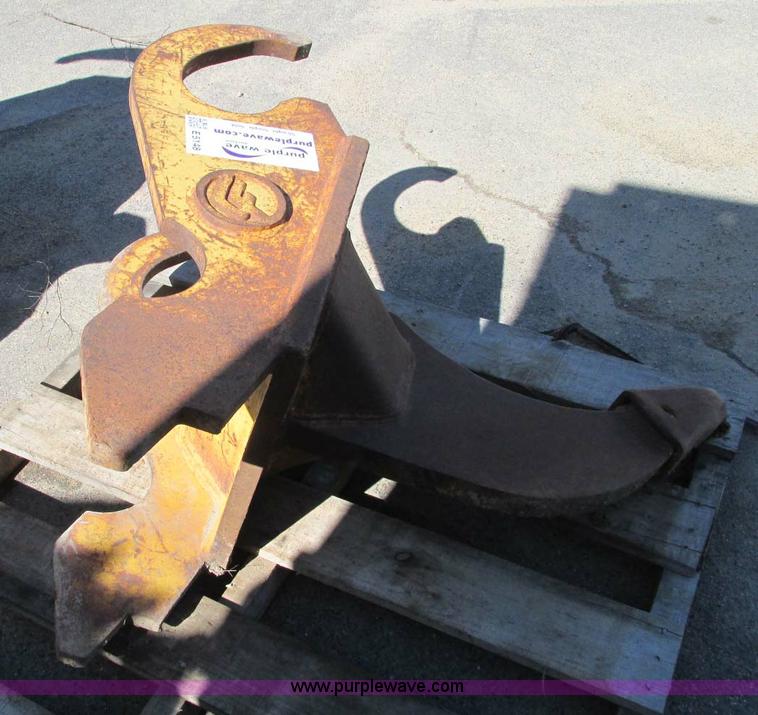 image for item E5148 Frost ripper for excavator