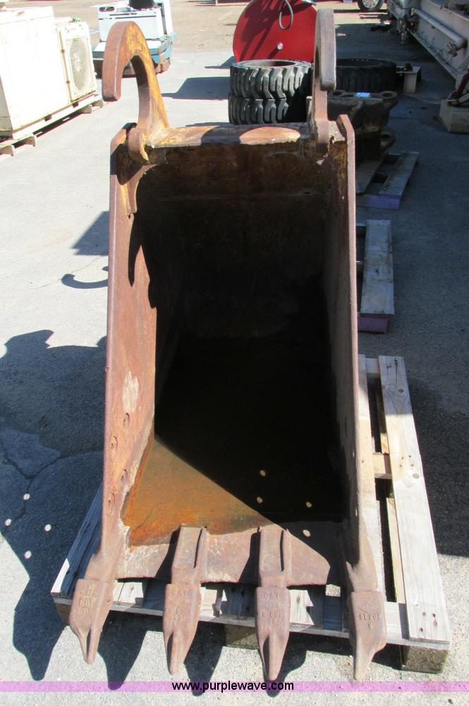 image for item E5149 Caterpillar excavator bucket