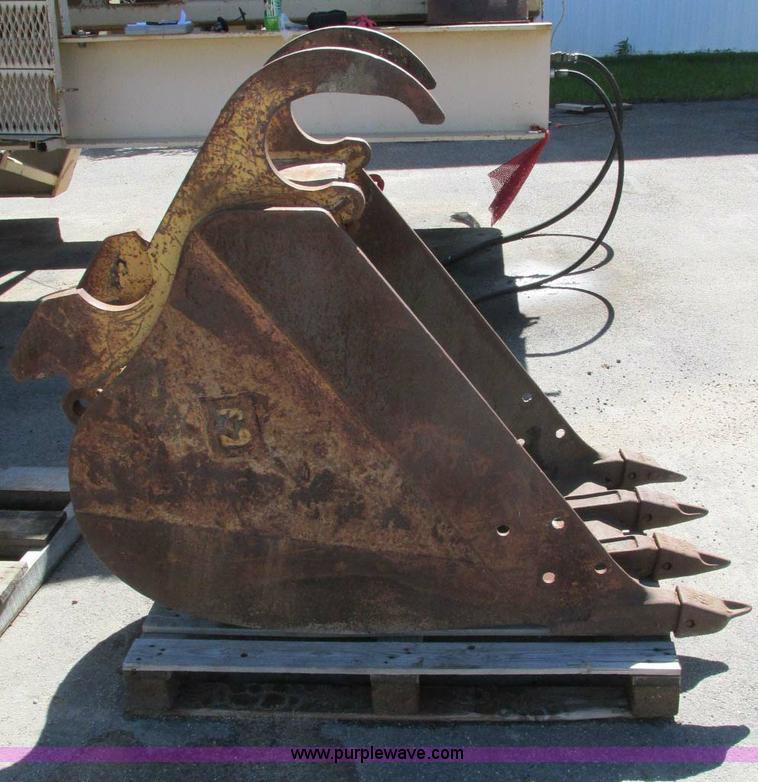 image for item E5149 Caterpillar excavator bucket