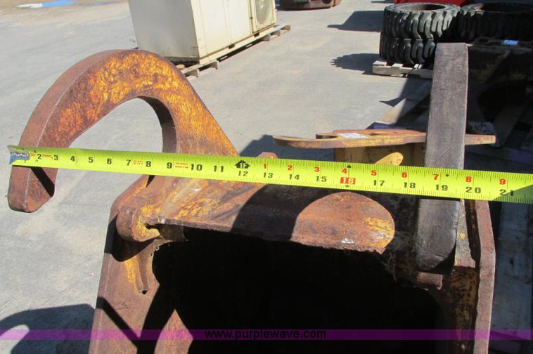 image for item E5149 Caterpillar excavator bucket