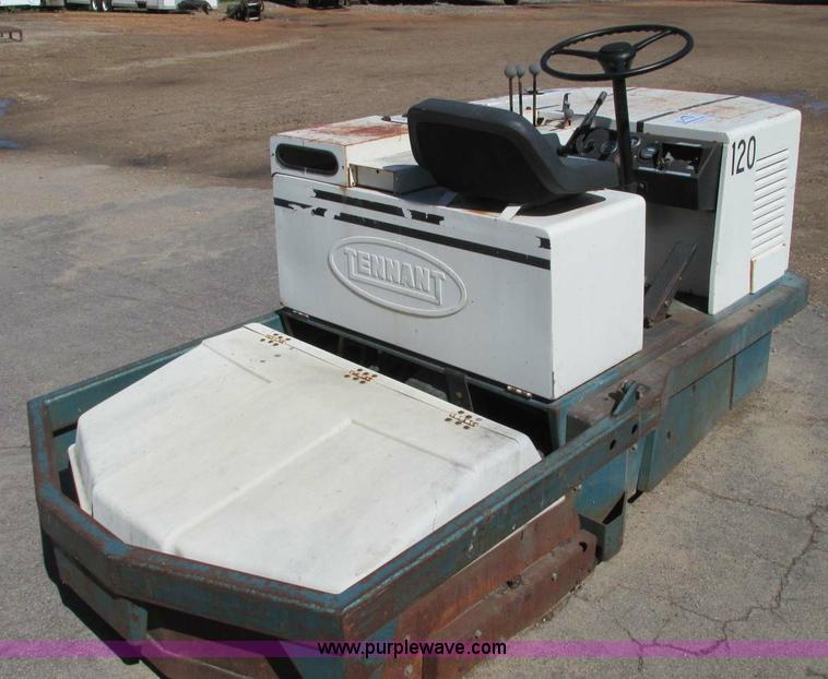 image for item E5150 Tenant 525 power scrubber