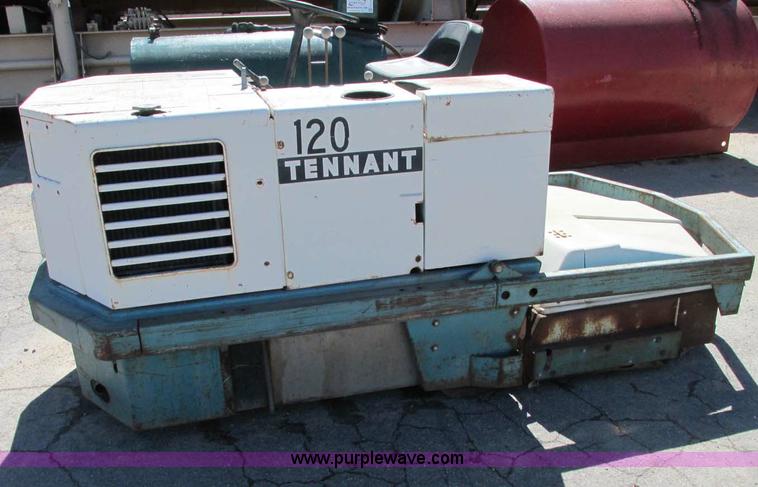 image for item E5150 Tenant 525 power scrubber