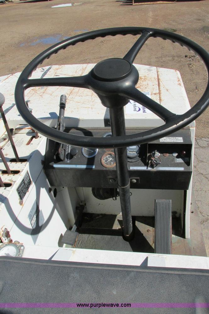 image for item E5150 Tenant 525 power scrubber