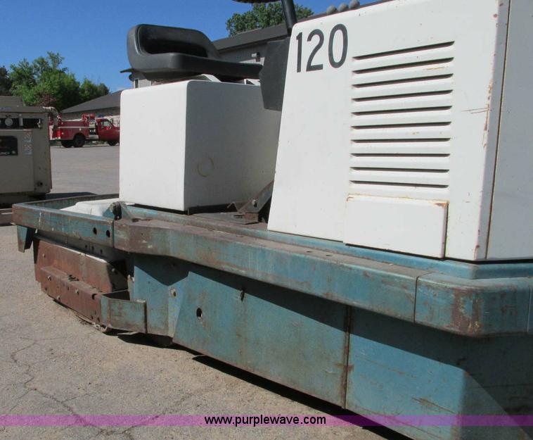 image for item E5150 Tenant 525 power scrubber
