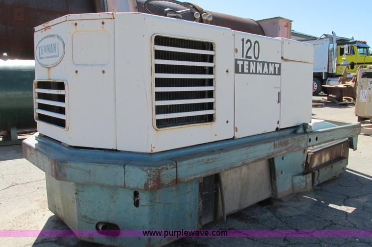 image for item E5150 Tenant 525 power scrubber