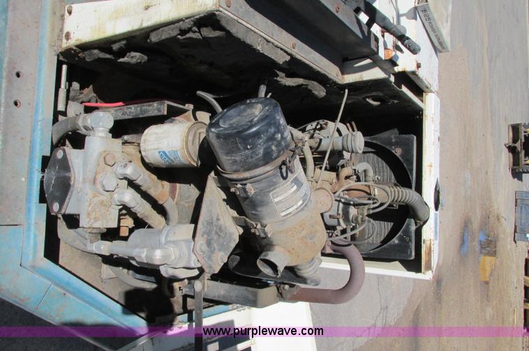 image for item E5150 Tenant 525 power scrubber