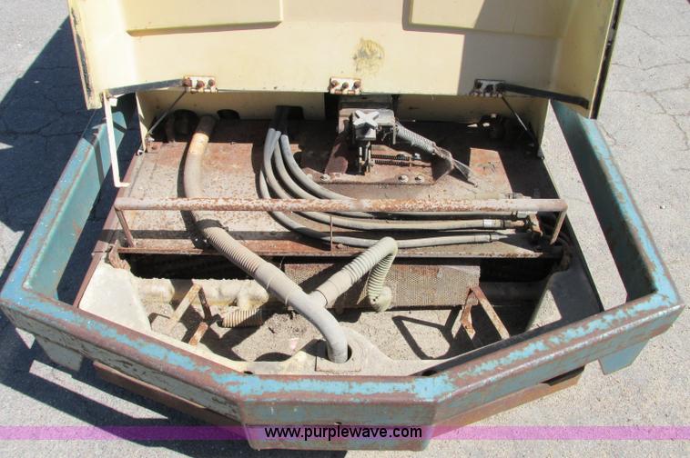 image for item E5150 Tenant 525 power scrubber