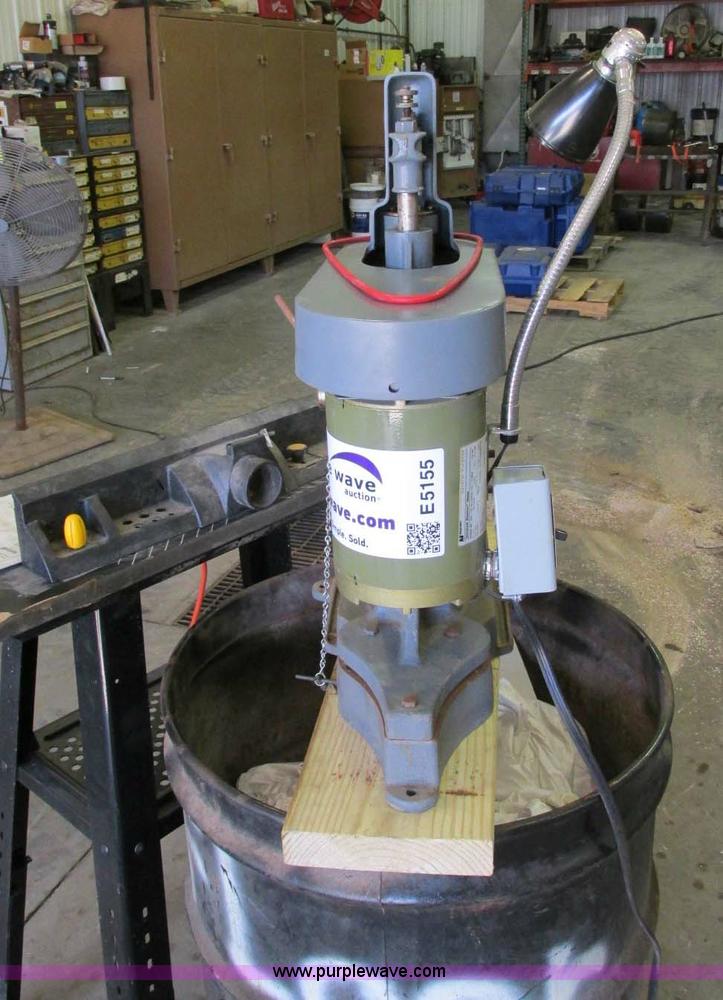 image for item E5155 High speed electric drilling machine with Wolf Craft 640 router station