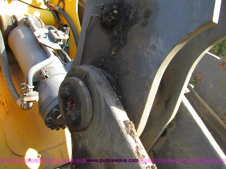 image for item F8560 2000 Volvo L90D wheel loader
