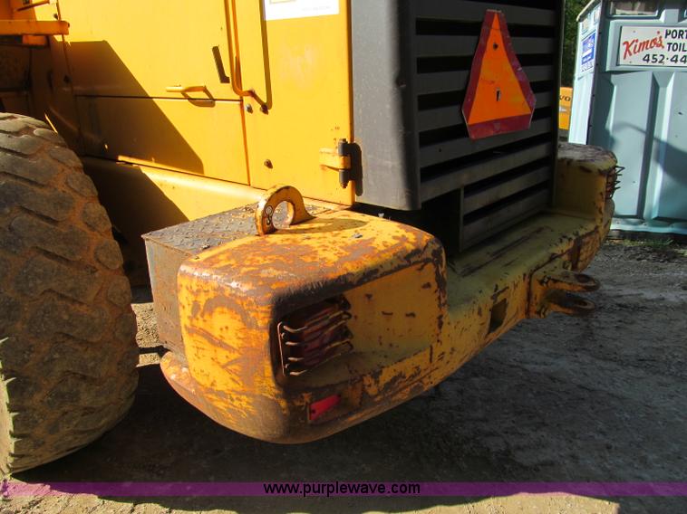 image for item F8560 2000 Volvo L90D wheel loader