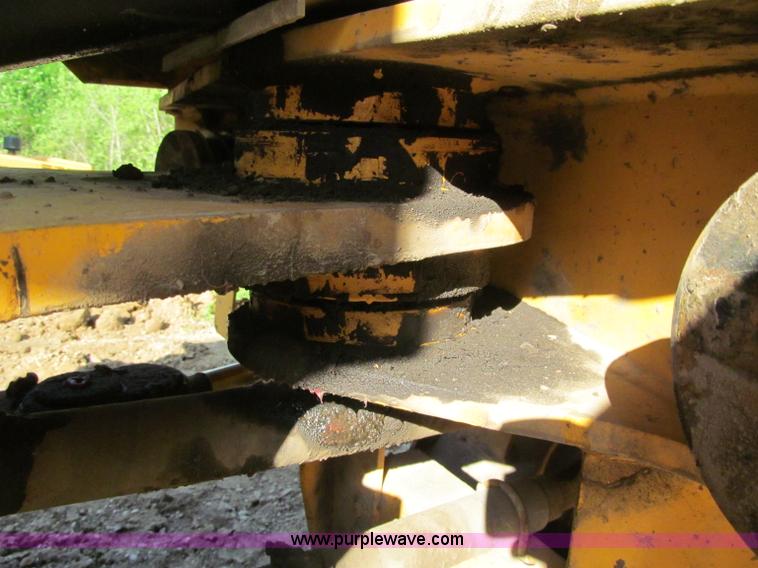 image for item F8560 2000 Volvo L90D wheel loader