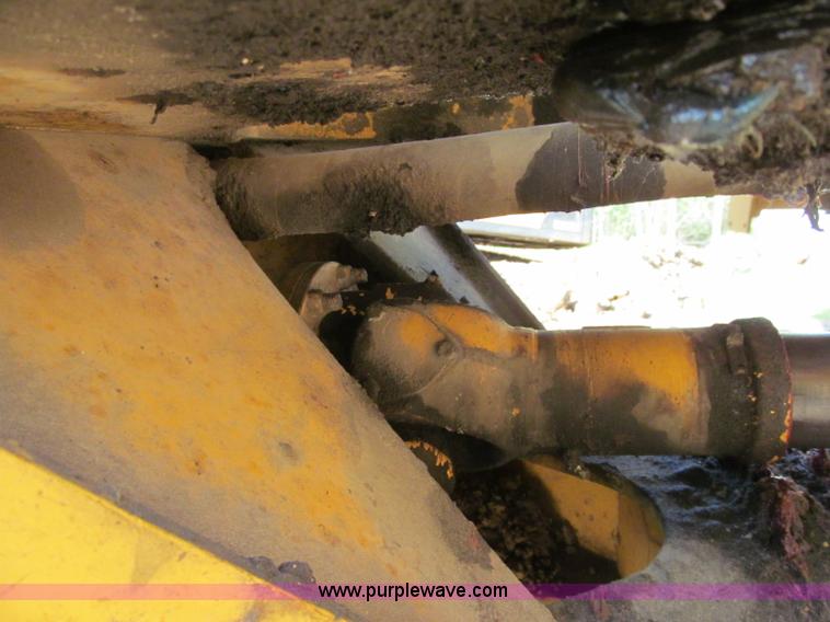 image for item F8560 2000 Volvo L90D wheel loader