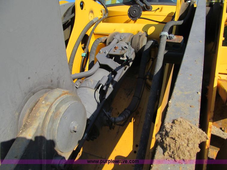 image for item F8560 2000 Volvo L90D wheel loader