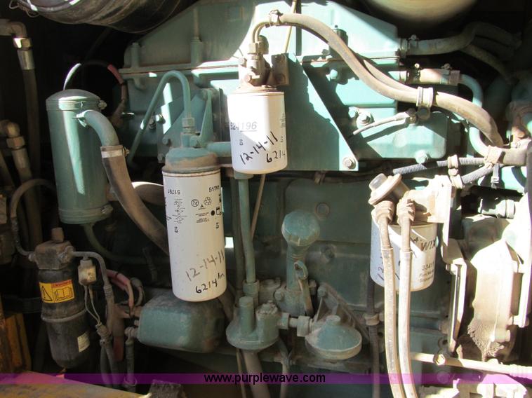 image for item F8560 2000 Volvo L90D wheel loader