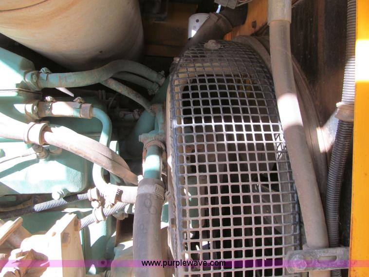 image for item F8560 2000 Volvo L90D wheel loader