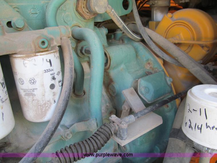 image for item F8560 2000 Volvo L90D wheel loader