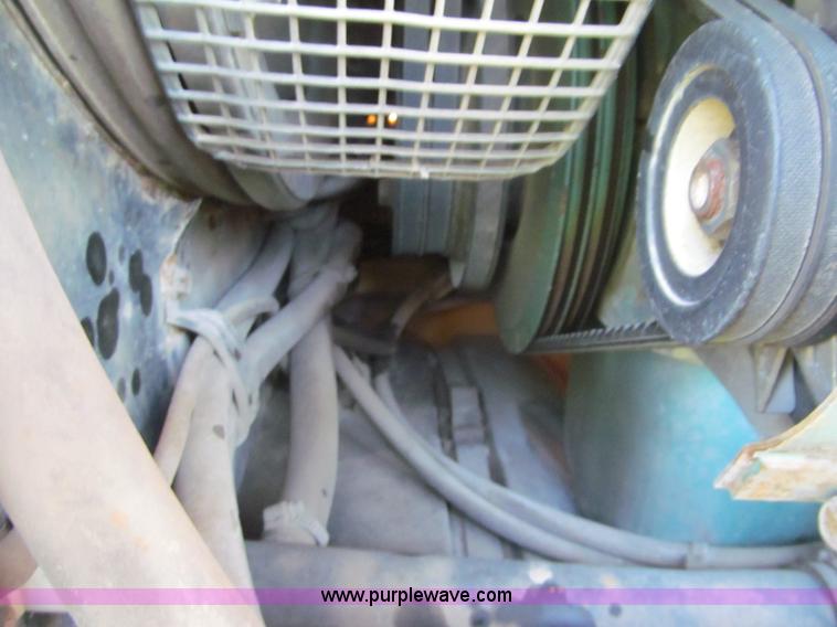 image for item F8560 2000 Volvo L90D wheel loader