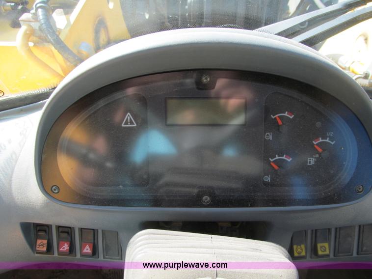 image for item F8560 2000 Volvo L90D wheel loader