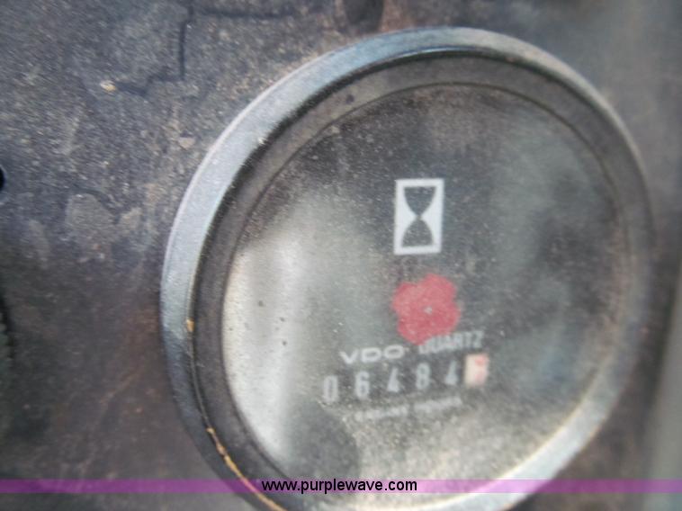 image for item F8560 2000 Volvo L90D wheel loader