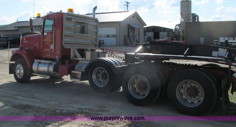 image for item F8561 1996 Kenworth W900 semi truck