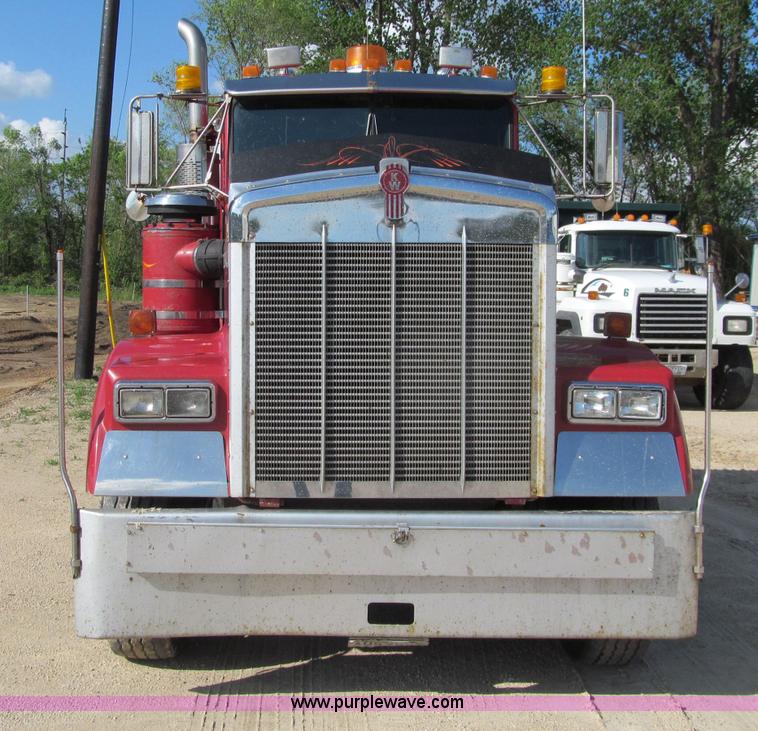 image for item F8561 1996 Kenworth W900 semi truck