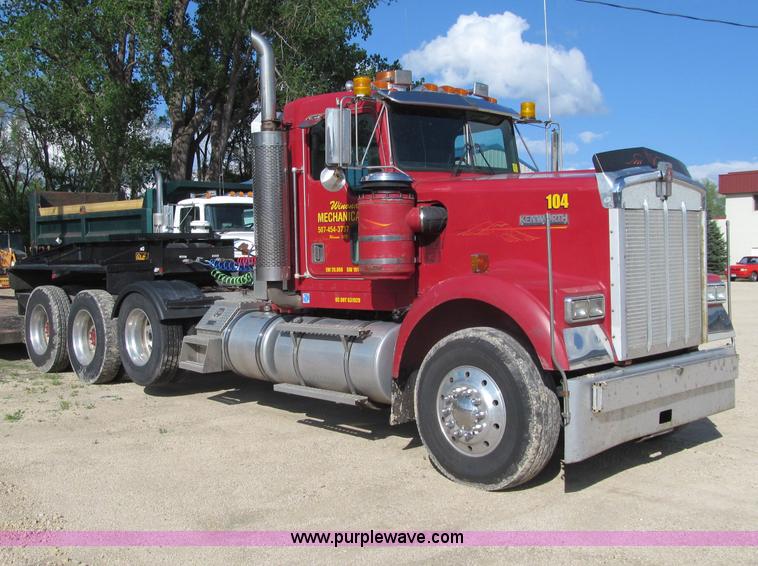 image for item F8561 1996 Kenworth W900 semi truck