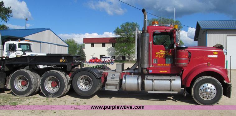 image for item F8561 1996 Kenworth W900 semi truck