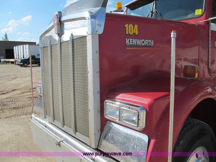 image for item F8561 1996 Kenworth W900 semi truck