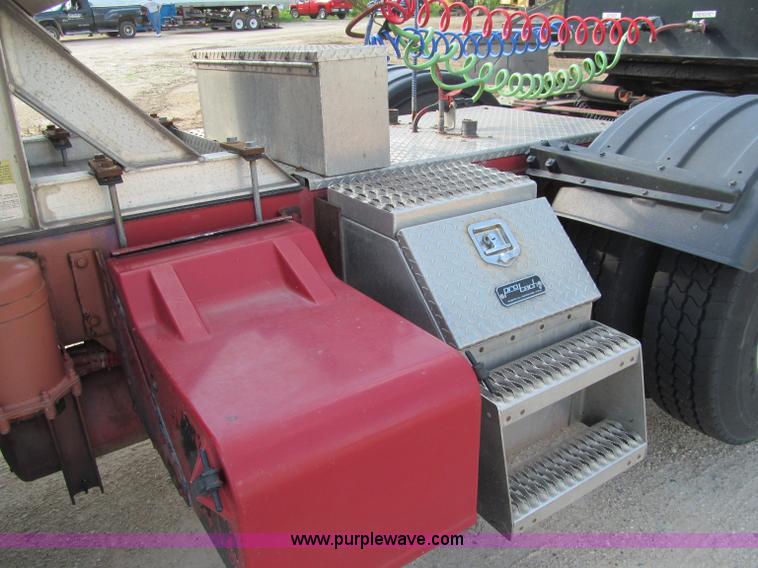 image for item F8561 1996 Kenworth W900 semi truck