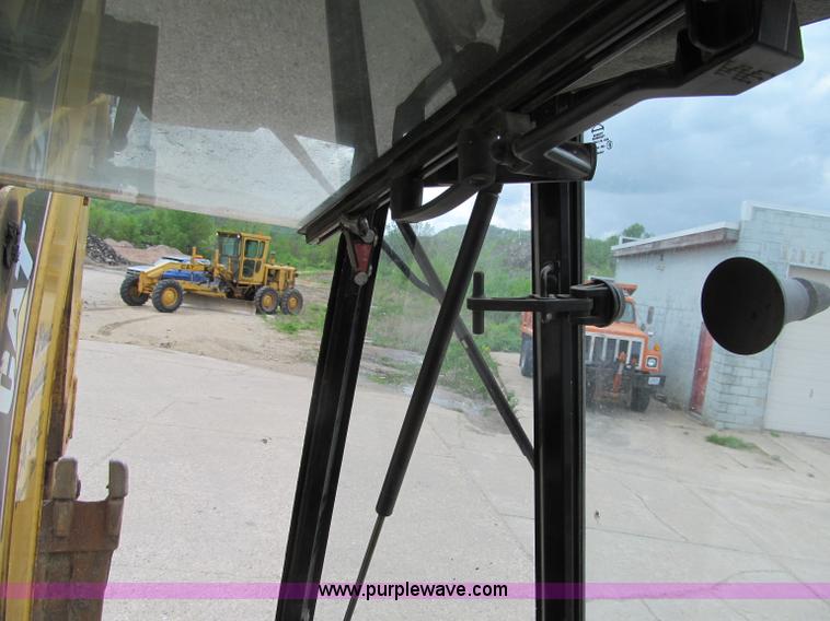 image for item F8583 1999 Caterpillar 416CIT backhoe