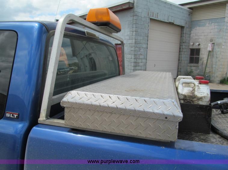 image for item F8584 1997 Dodge Ram 2500 ST Club Cab pickup truck