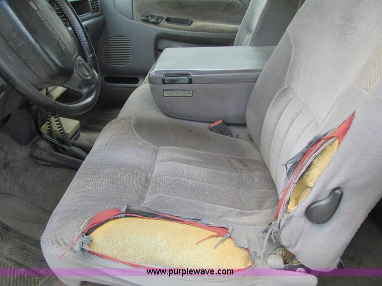 image for item F8584 1997 Dodge Ram 2500 ST Club Cab pickup truck