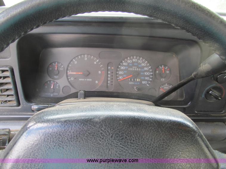 image for item F8584 1997 Dodge Ram 2500 ST Club Cab pickup truck